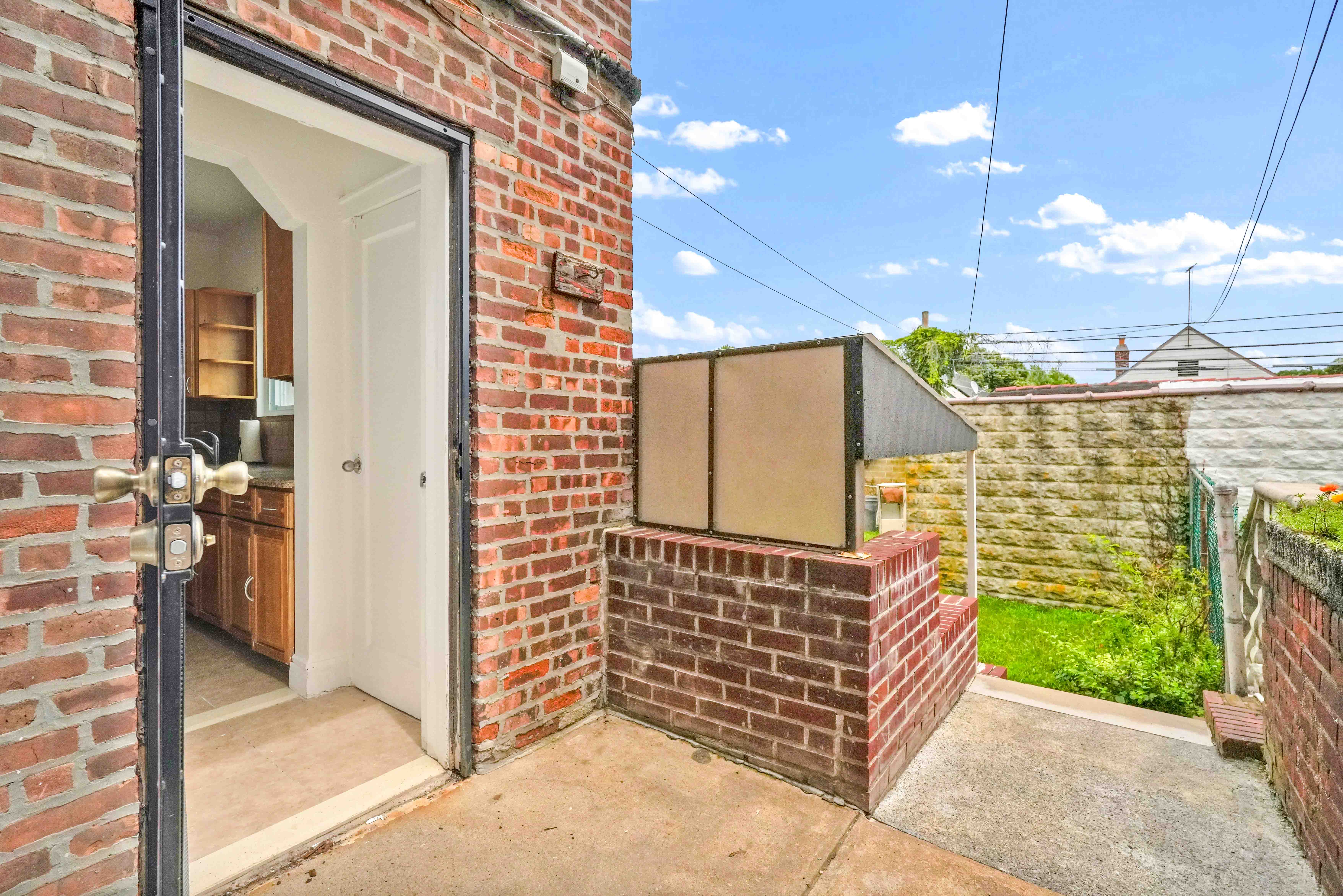 Laurelton, New York, 11413, United States, 3 Bedrooms Bedrooms, ,4 BathroomsBathrooms,Residential,For Sale,1944975