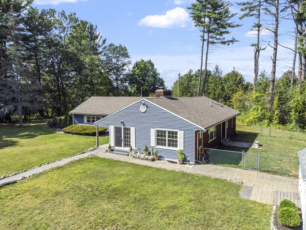 Framingham, Massachusetts, 01701, United States, 4 Bedrooms Bedrooms, ,3 BathroomsBathrooms,Residential,For Sale,1939196