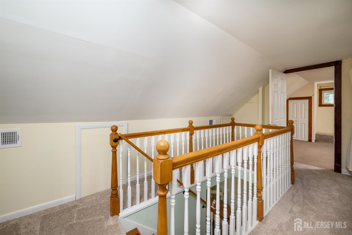 Edison, New Jersey, 08817, United States, 3 Bedrooms Bedrooms, ,2 BathroomsBathrooms,Residential,For Sale,1958154