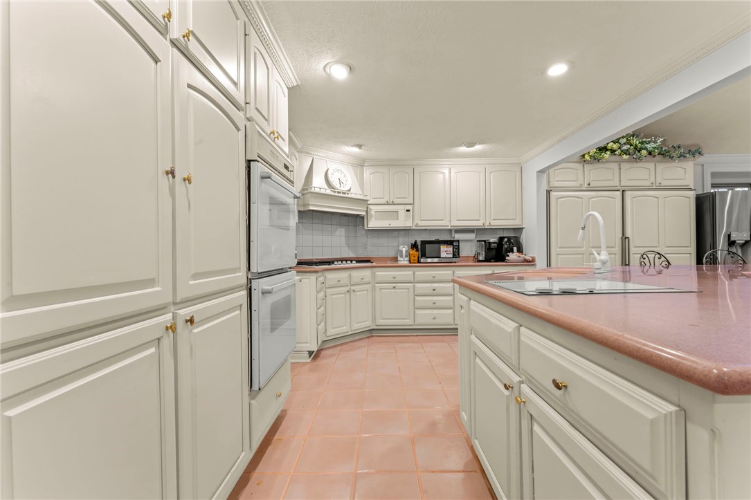 Mcmurray, Pennsylvania, 15317, United States, 4 Bedrooms Bedrooms, ,4 BathroomsBathrooms,Residential,For Sale,2005499