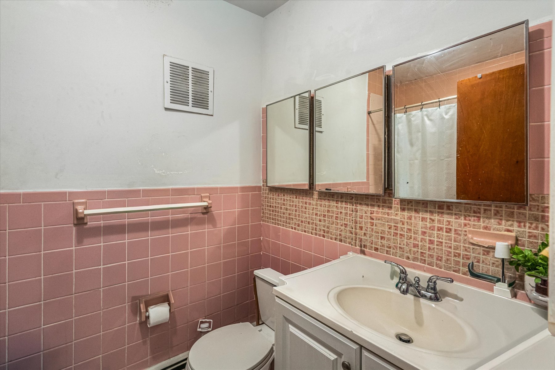  51-03 97th Street, Corona, NY, 11368 - 物件實景