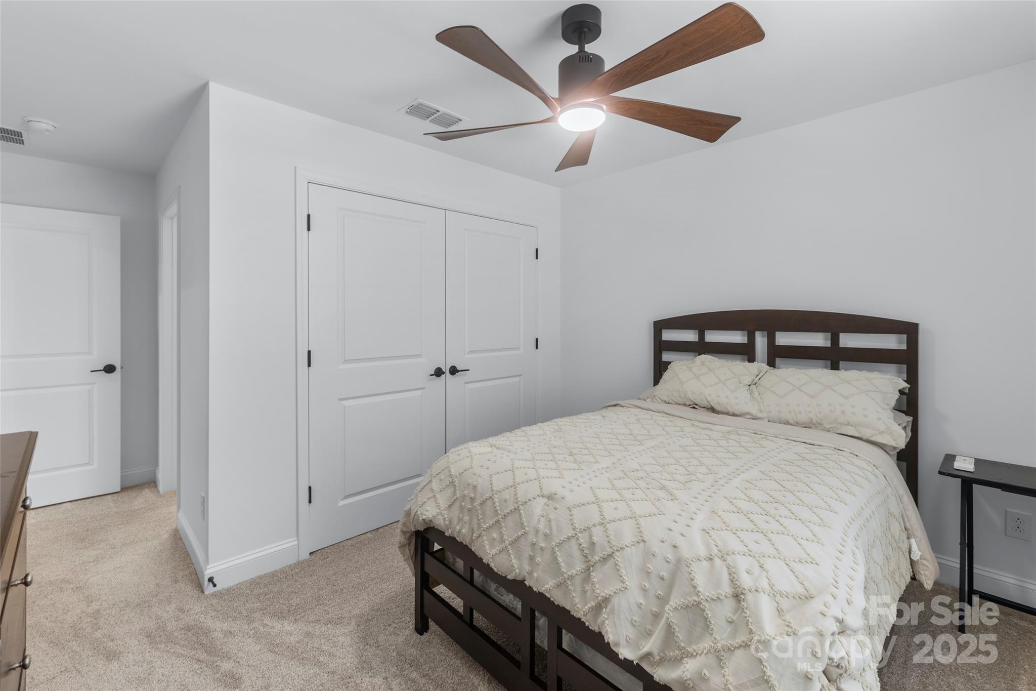 Charlotte, North Carolina, 28278, United States, 5 Bedrooms Bedrooms, ,5 BathroomsBathrooms,Residential,For Sale,1866050