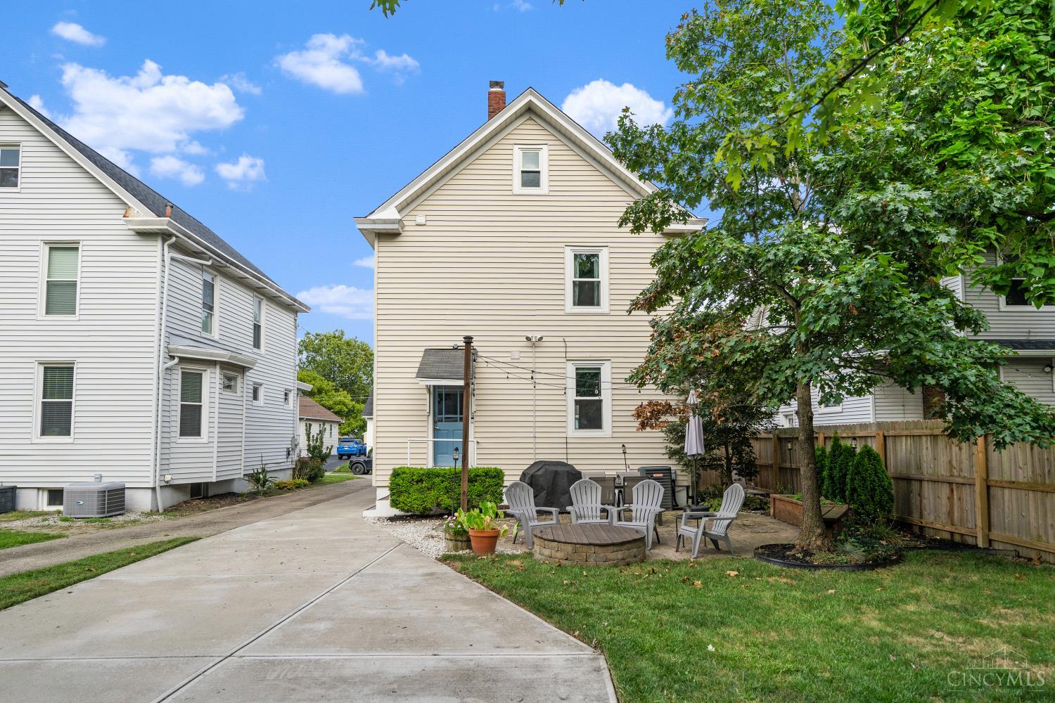 Cincinnati, Ohio, 45209, United States, 4 Bedrooms Bedrooms, ,2 BathroomsBathrooms,Residential,For Sale,1926472