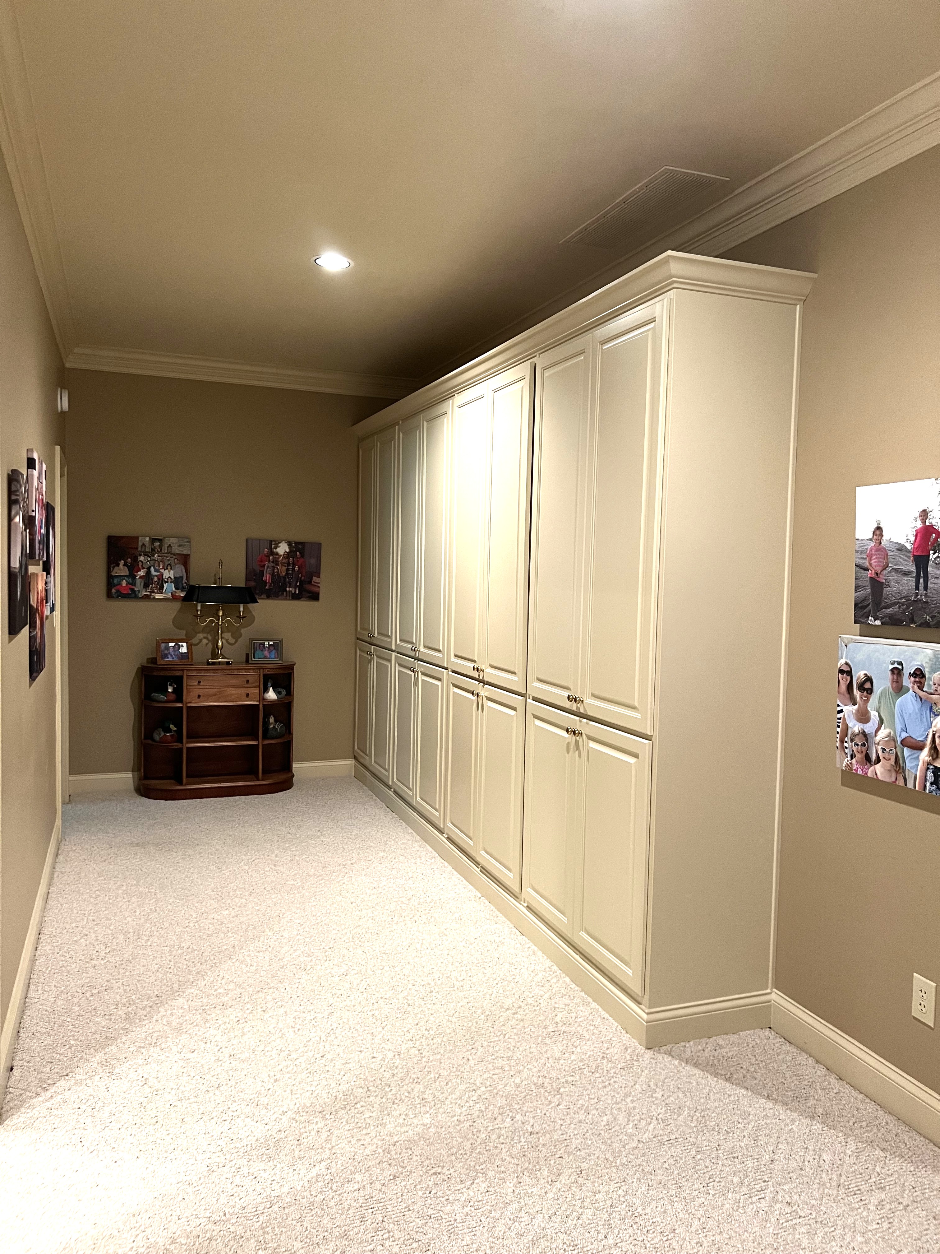 Frankfort, Kentucky, 40601, United States, 5 Bedrooms Bedrooms, ,4 BathroomsBathrooms,Residential,For Sale,1983551