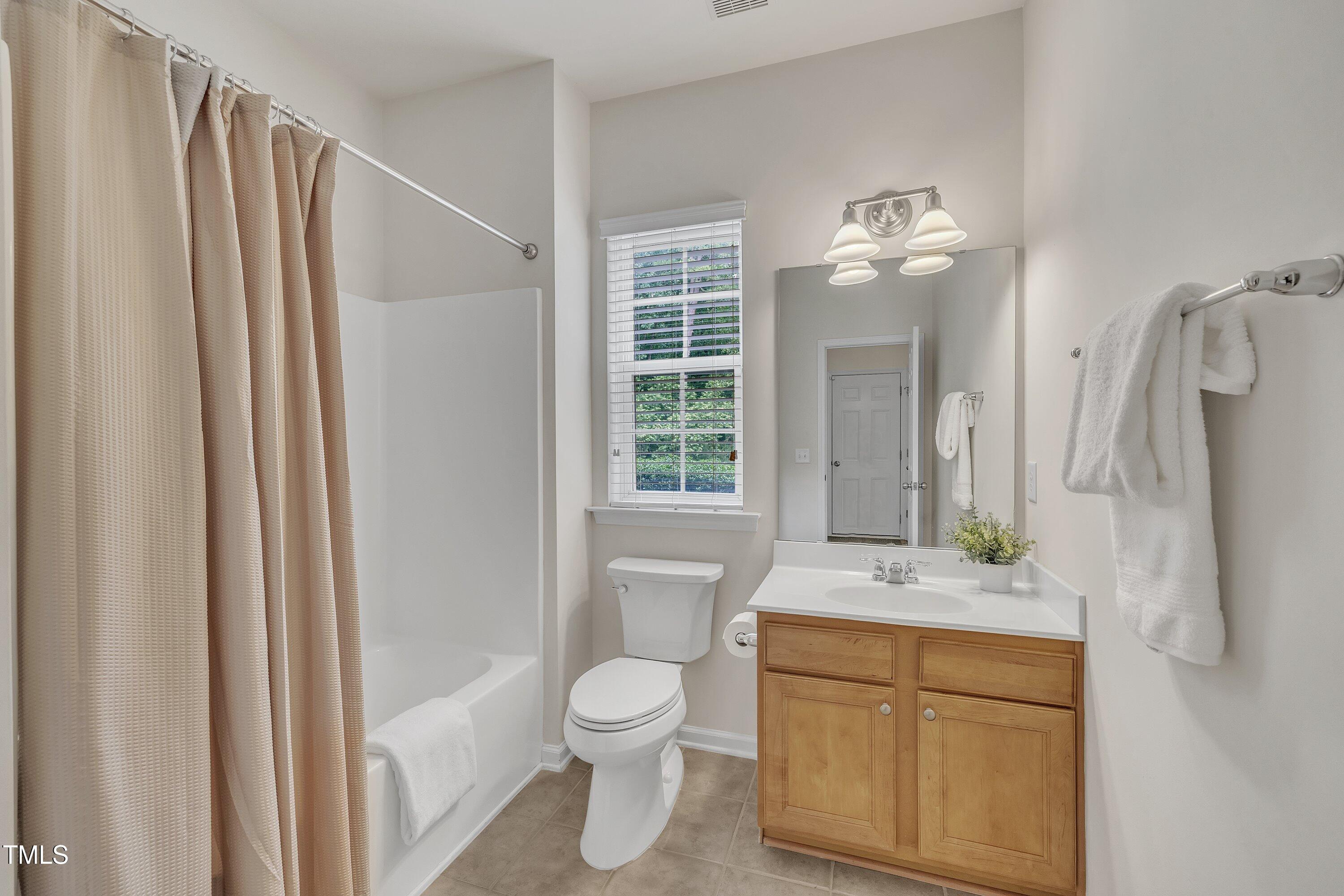 Raleigh, North Carolina, 27612, United States, 3 Bedrooms Bedrooms, ,4 BathroomsBathrooms,Residential,For Sale,1932612