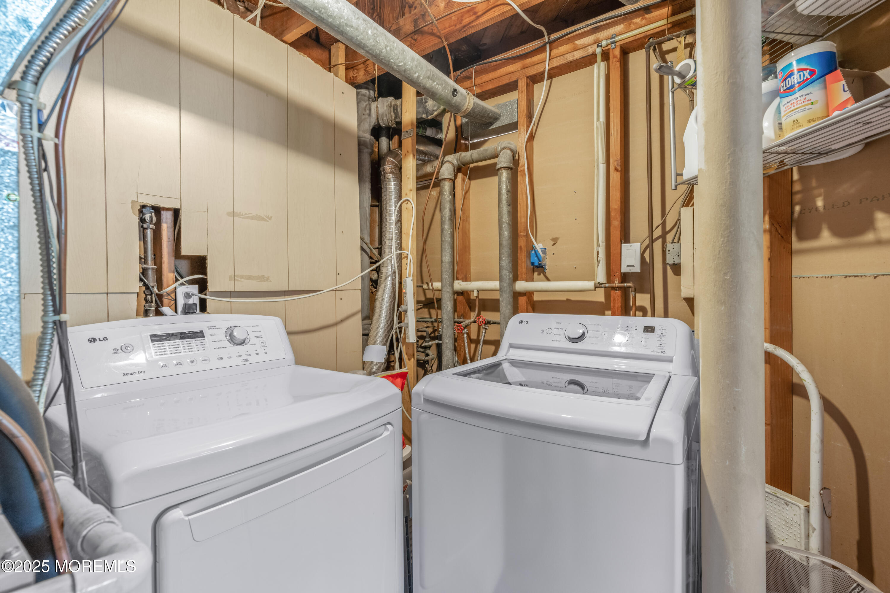 Old Bridge, New Jersey, 08857, United States, 3 Bedrooms Bedrooms, ,2 BathroomsBathrooms,Residential,For Sale,1980078