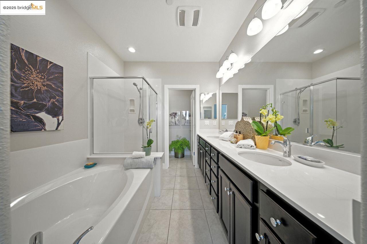 El Cerrito, California, 94530, United States, 3 Bedrooms Bedrooms, ,3 BathroomsBathrooms,Residential,For Sale,1942255