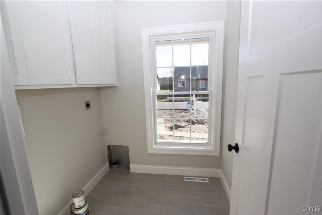 Baldwinsville, New York, 13027, United States, 4 Bedrooms Bedrooms, ,3 BathroomsBathrooms,Residential,For Sale,1686652