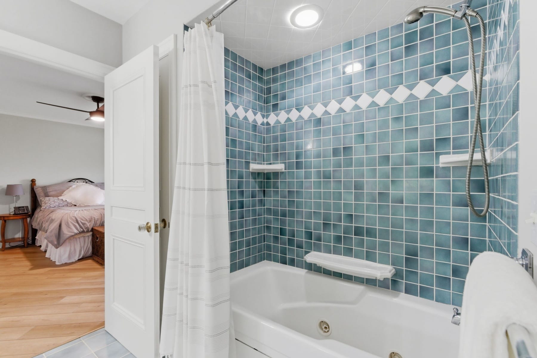  12048 SW CAFFALL LN Tigard, OR 97224 - 物件實景