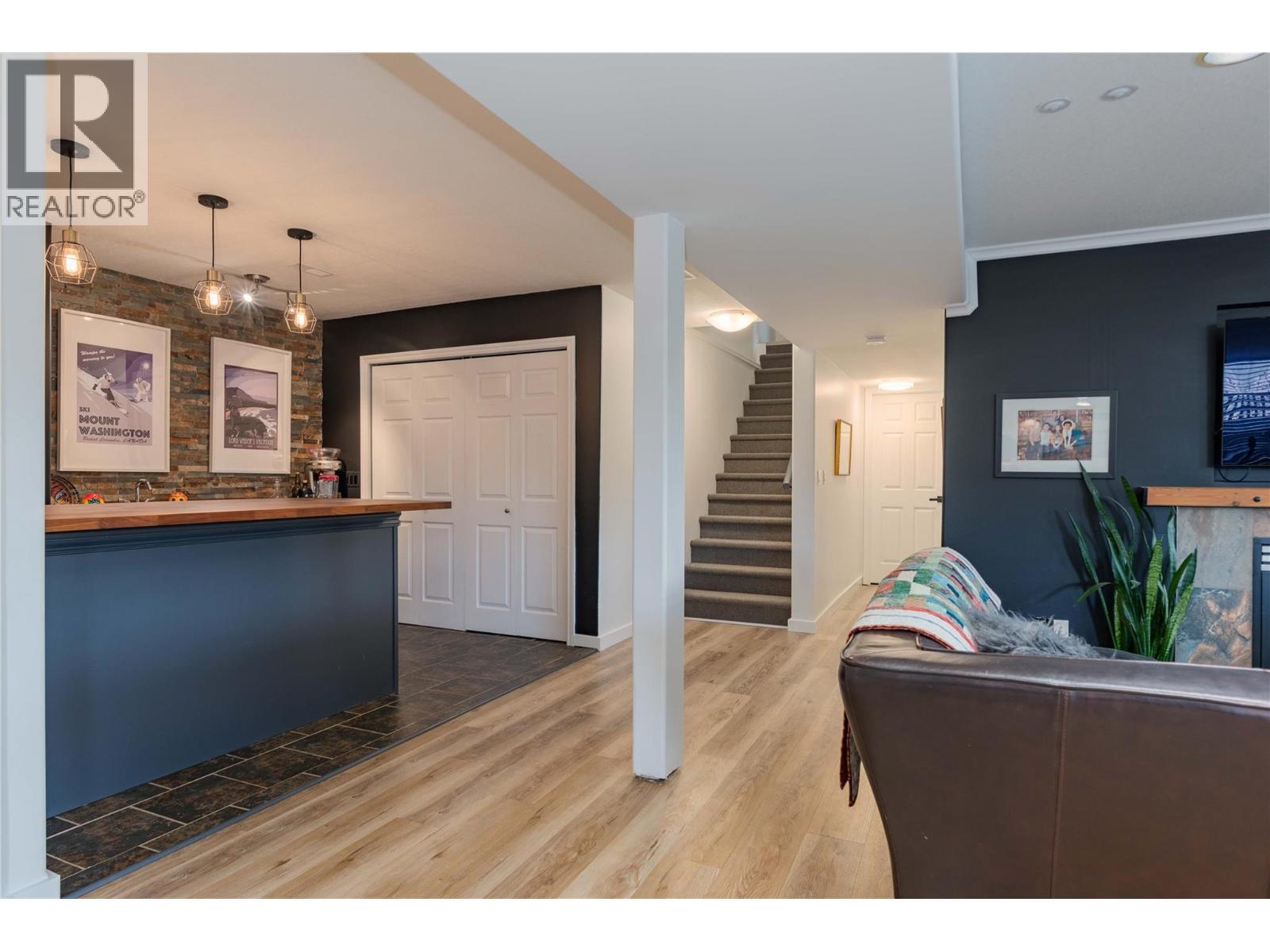 CASTLEGAR, British Columbia, V1N 3Z1, CA, 5 Bedrooms Bedrooms, ,3 BathroomsBathrooms,Residential,For Sale,1918005