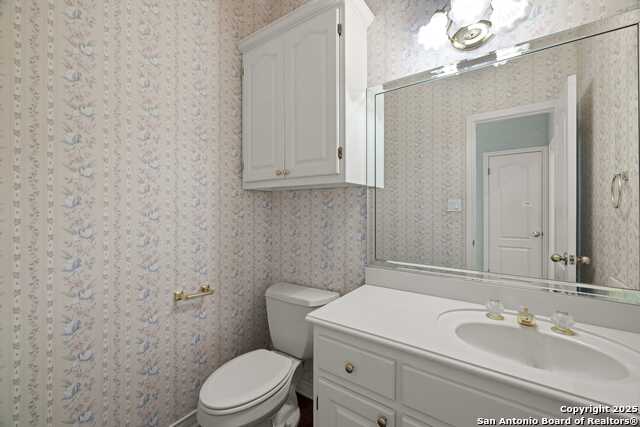 Kerrville, Texas, 78028, United States, 3 Bedrooms Bedrooms, ,4 BathroomsBathrooms,Residential,For Sale,1910535
