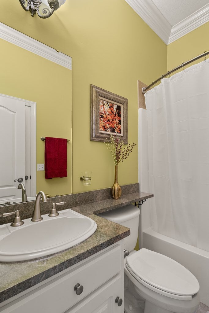 OXFORD, Mississippi, 38655, United States, 5 Bedrooms Bedrooms, ,6 BathroomsBathrooms,Residential,For Sale,1858310