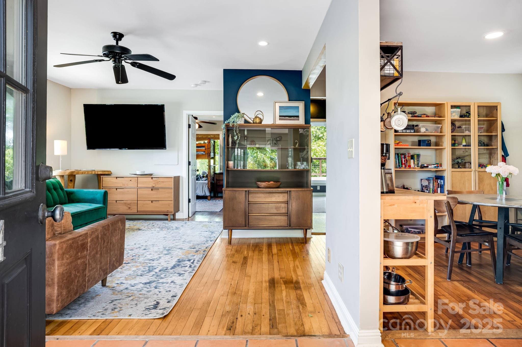 Asheville, North Carolina, 28804, United States, 4 Bedrooms Bedrooms, ,2 BathroomsBathrooms,Residential,For Sale,1977861