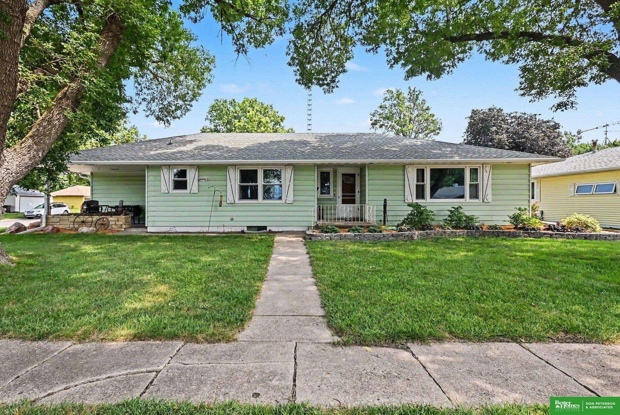 4th St, David City, NE 68632