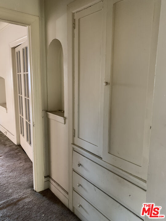 Los Angeles, California, 90037, United States, 4 Bedrooms Bedrooms, ,Residential,For Sale,2000606