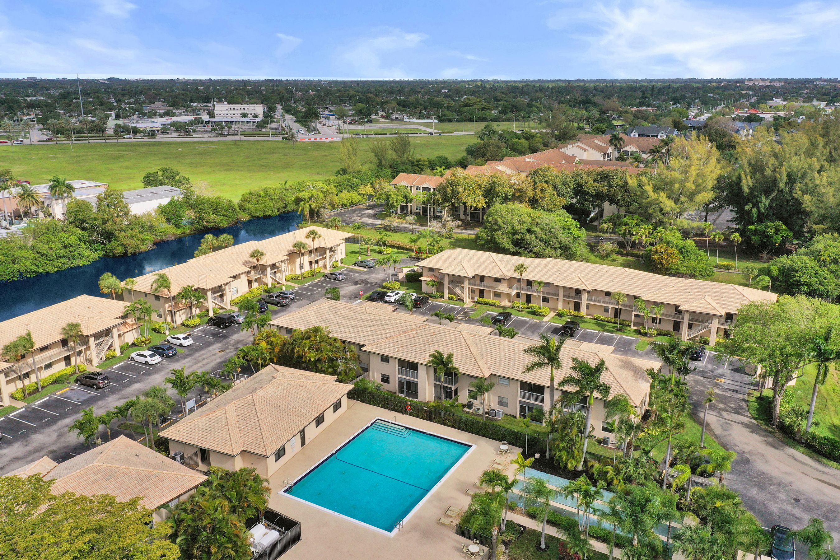  5531 Lakeside Drive, Margate, FL, 33063 - 物件實景