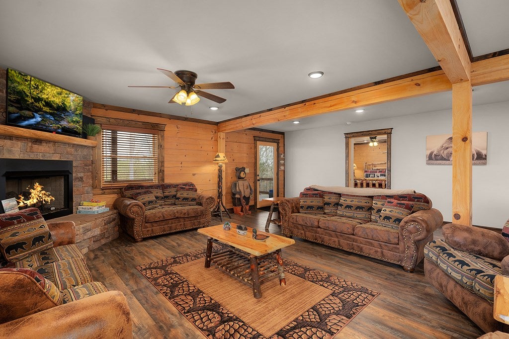 Blue Ridge, Georgia, 30513, United States, 4 Bedrooms Bedrooms, ,3 BathroomsBathrooms,Residential,For Sale,1762405