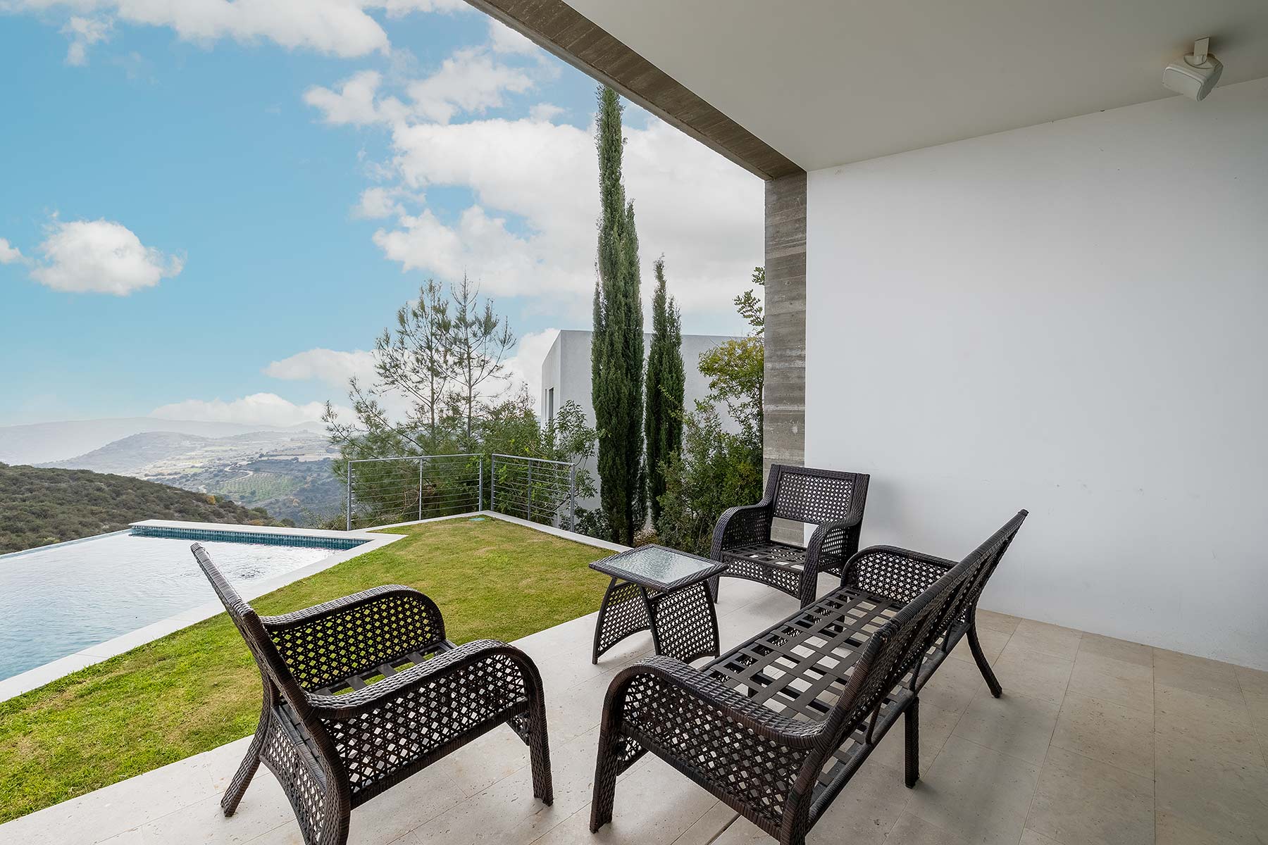  Elegant Bungalo in MInthis with Two Bedrooms and a Studio - 物件實景
