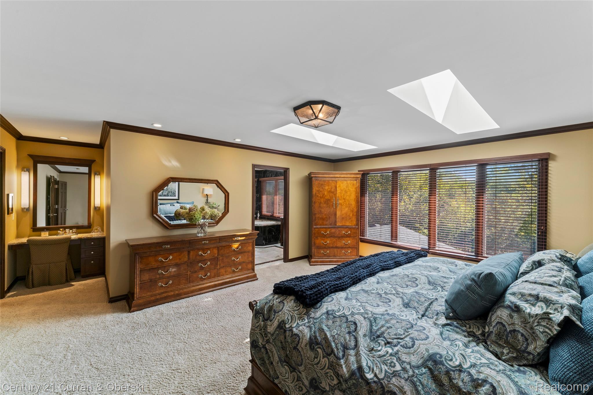 Commerce Charter Township, Michigan, 48382, United States, 4 Bedrooms Bedrooms, ,5 BathroomsBathrooms,Residential,For Sale,1974674