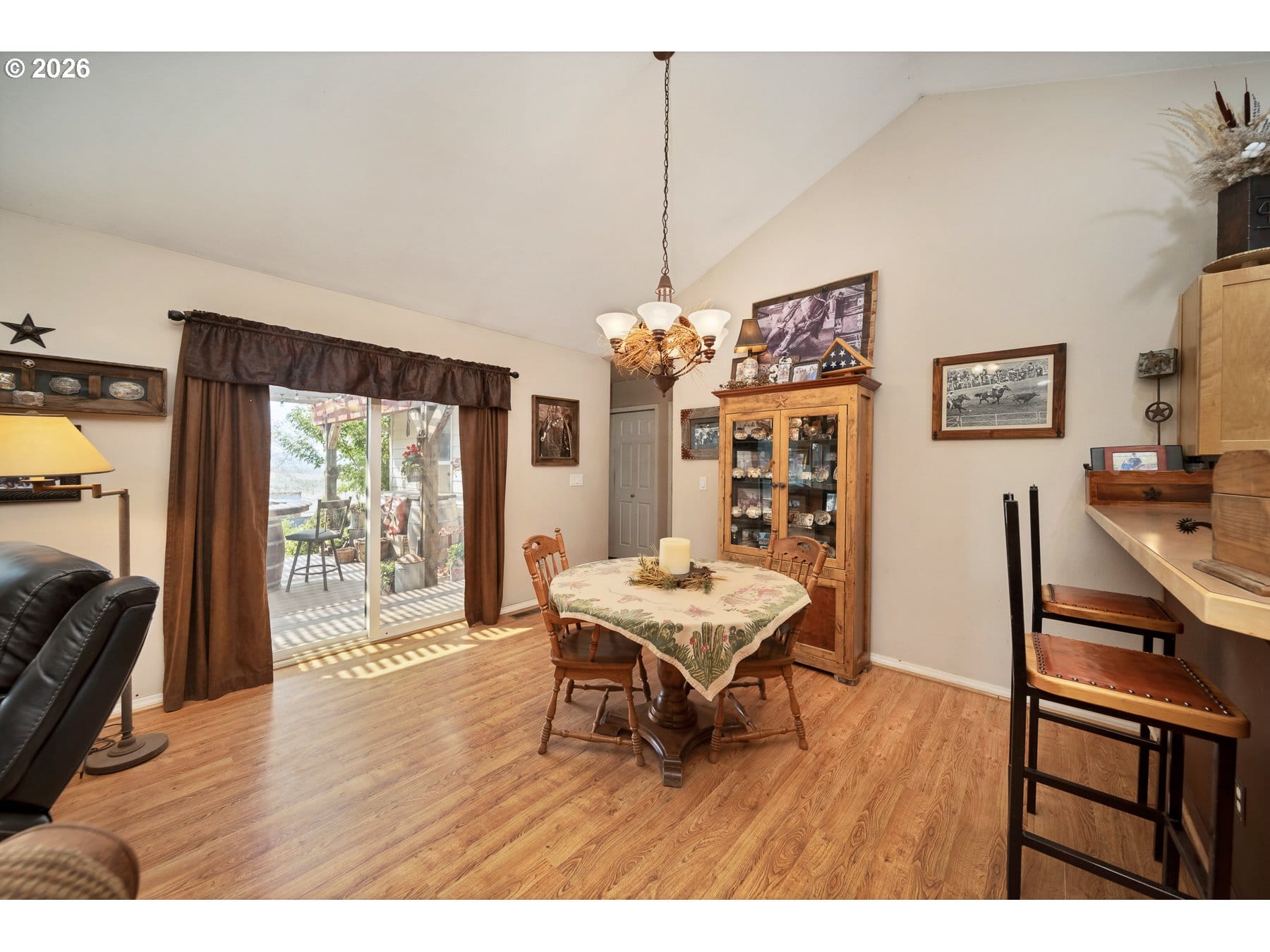  998 NE BROWN DR Madras, OR 97741 - 物件實景