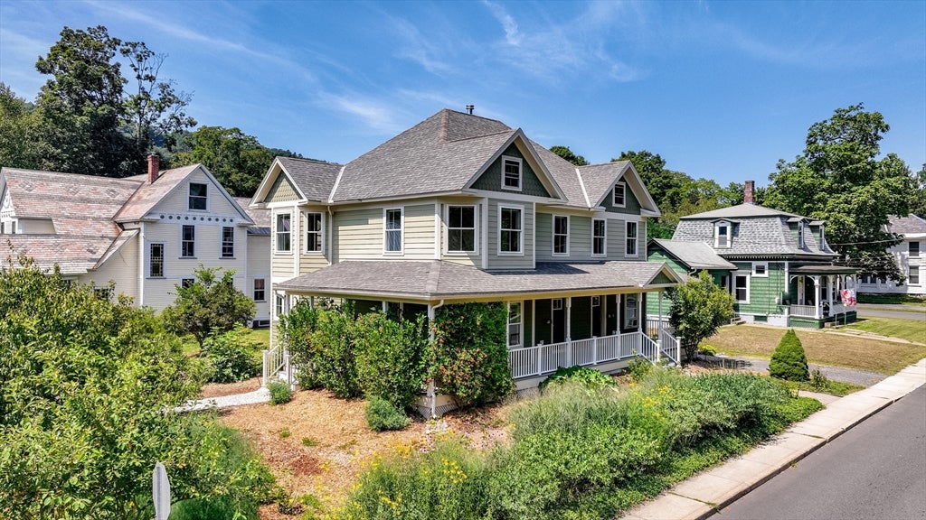 Shelburne, Massachusetts, 01370, United States, 5 Bedrooms Bedrooms, ,3 BathroomsBathrooms,Residential,For Sale,1919556