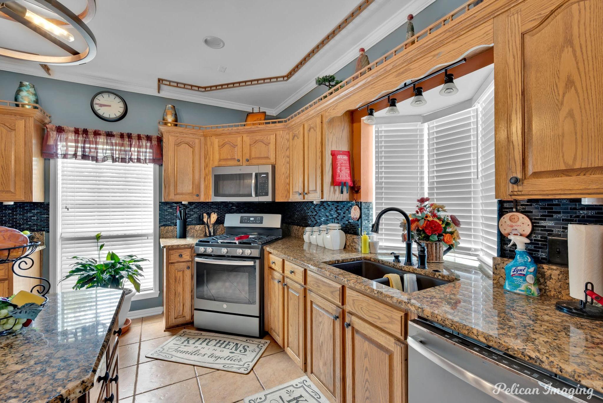 Natchitoches, Louisiana, 71457, United States, 5 Bedrooms Bedrooms, ,3 BathroomsBathrooms,Residential,For Sale,1993825