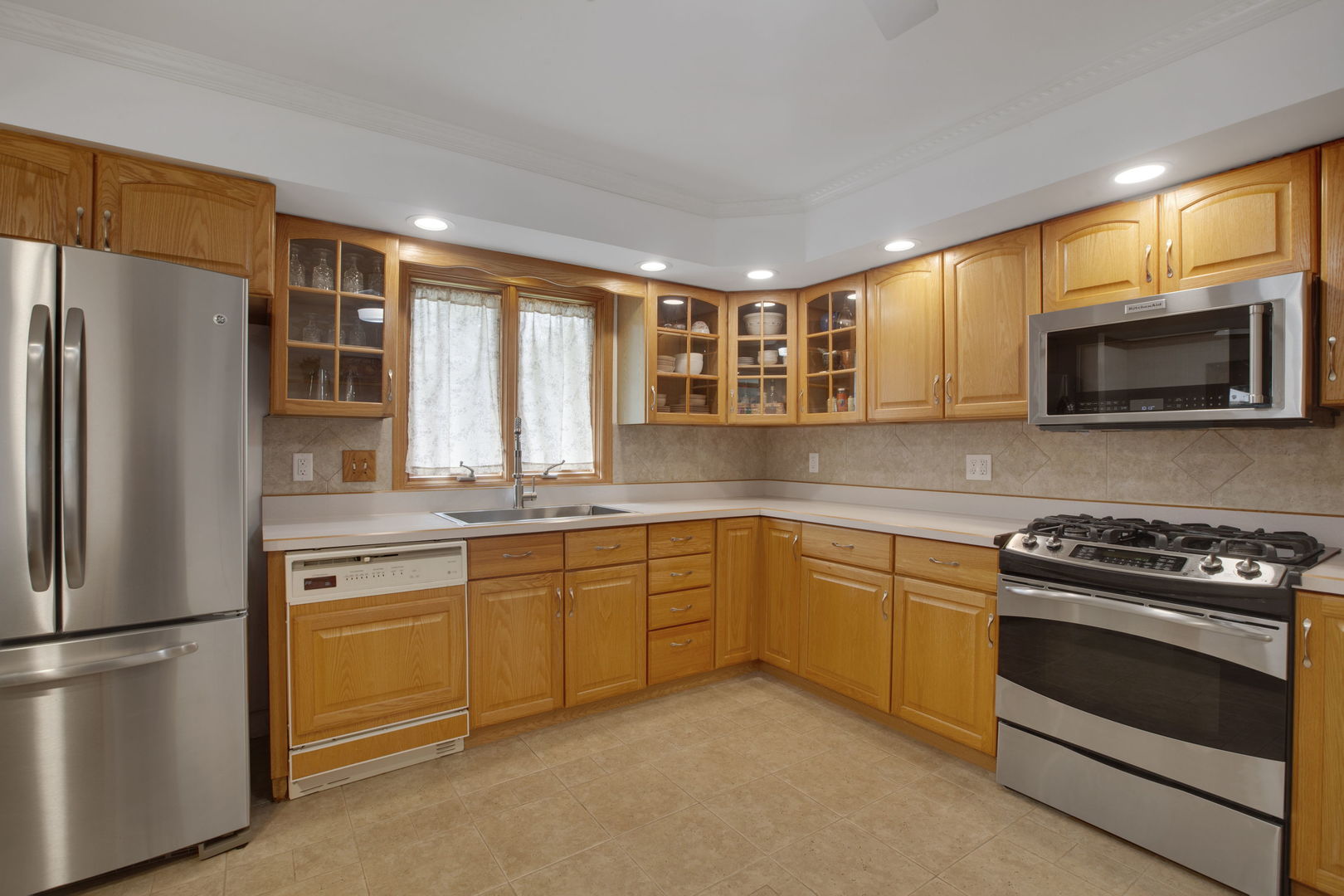 Geneva, Illinois, 60134, United States, 4 Bedrooms Bedrooms, ,3 BathroomsBathrooms,Residential,For Sale,1932749