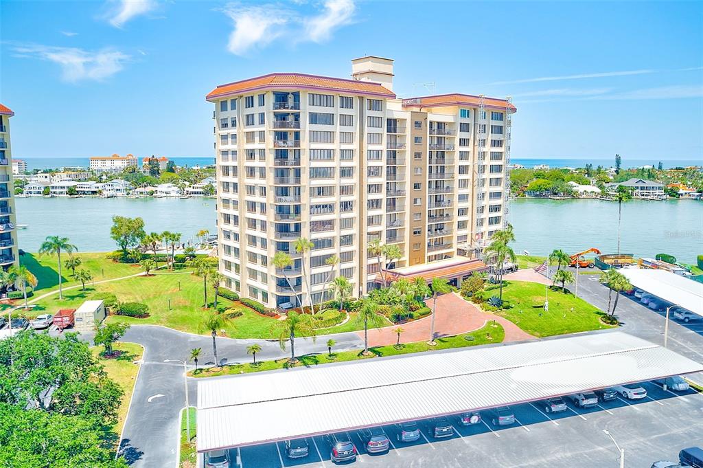 736 Island Way Unit 404, Clearwater Beach, Florida, 33767, United States, 2 Bedrooms Bedrooms, ,2 BathroomsBathrooms,Residential,For Sale,736 Island Way Unit 404,1542121