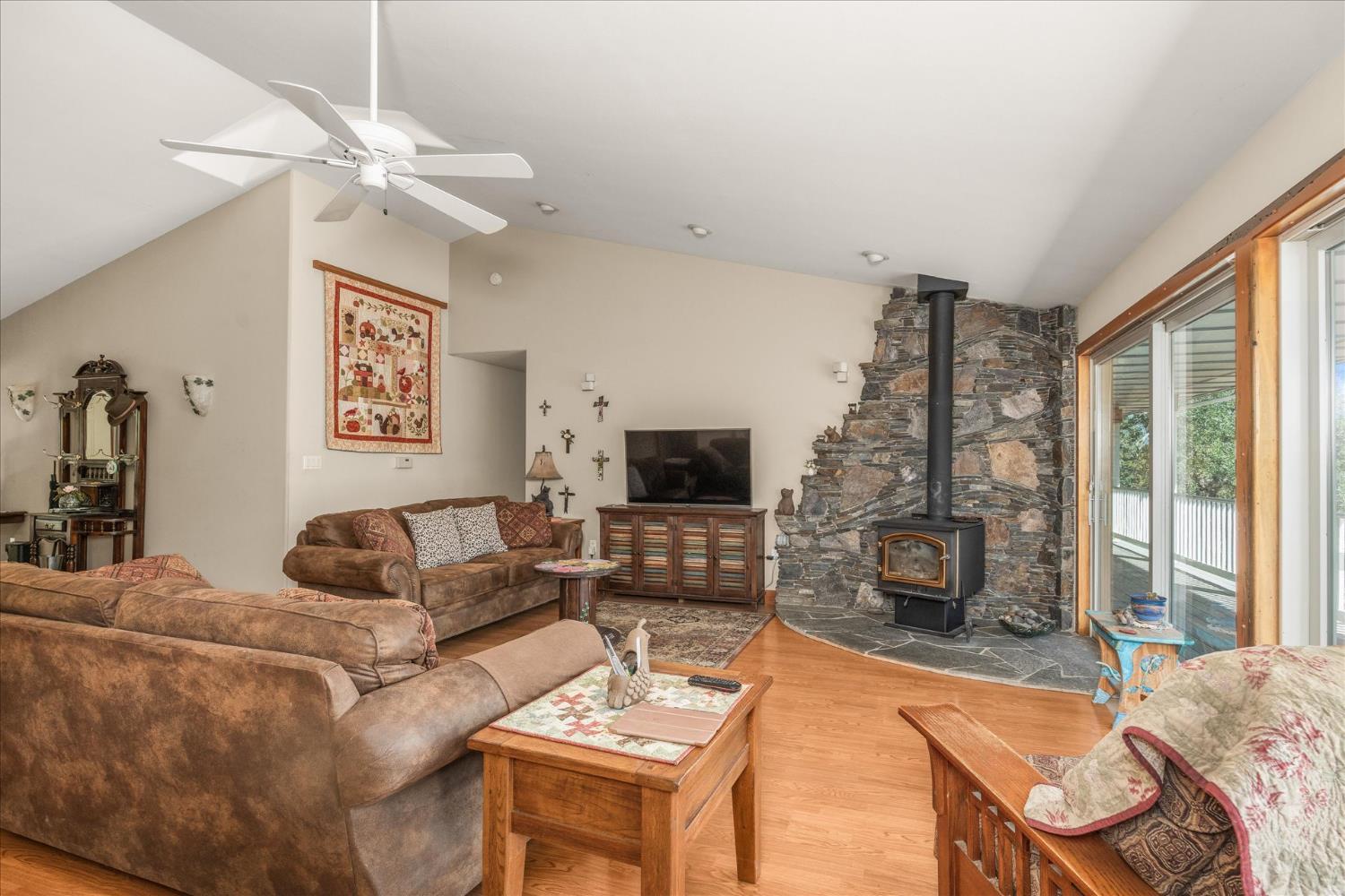 North Fork, California, 93643, United States, 4 Bedrooms Bedrooms, ,3 BathroomsBathrooms,Residential,For Sale,1974924