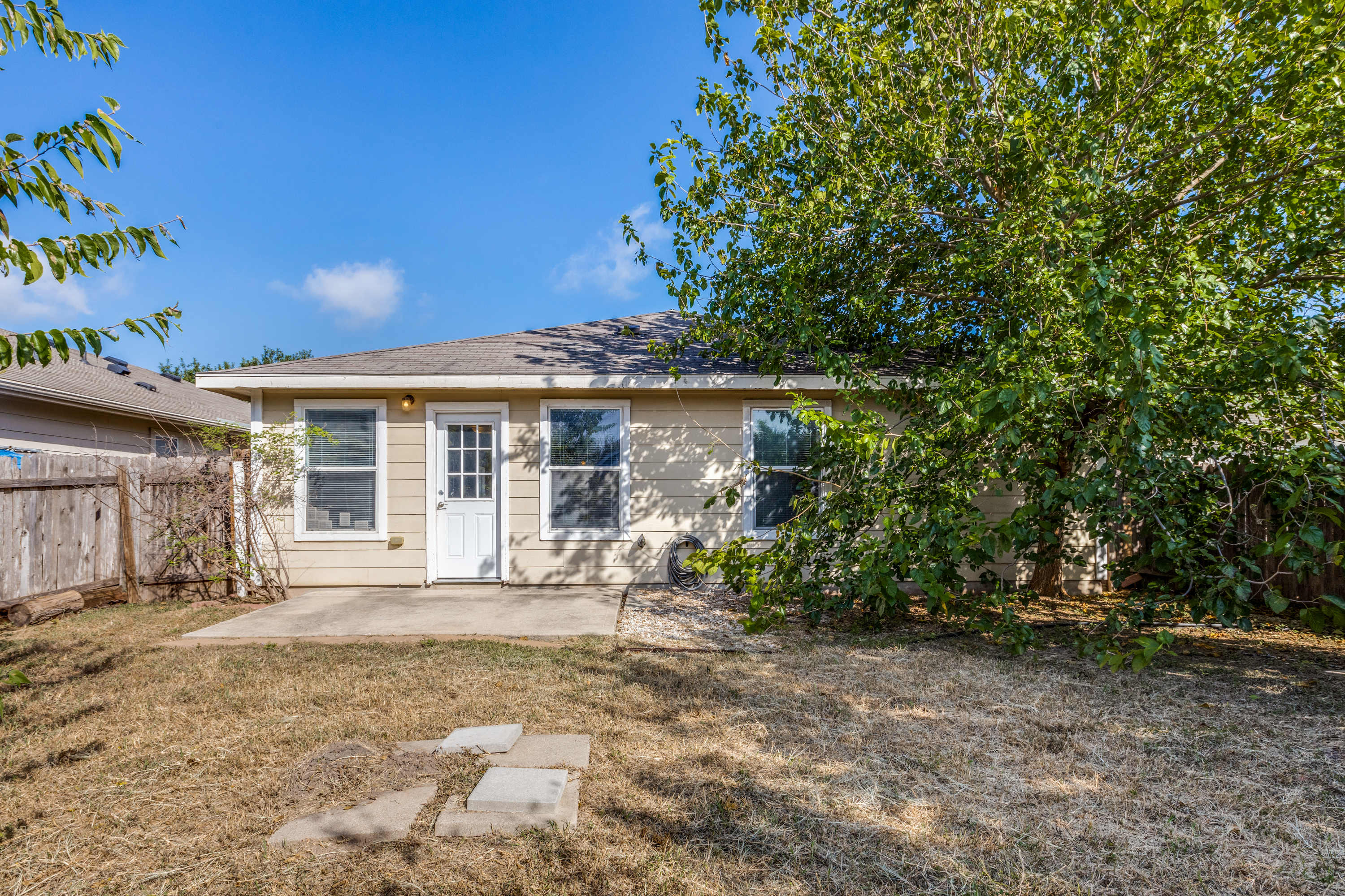  Beautifully Remodeled in Riverside Meadows - 物件實景
