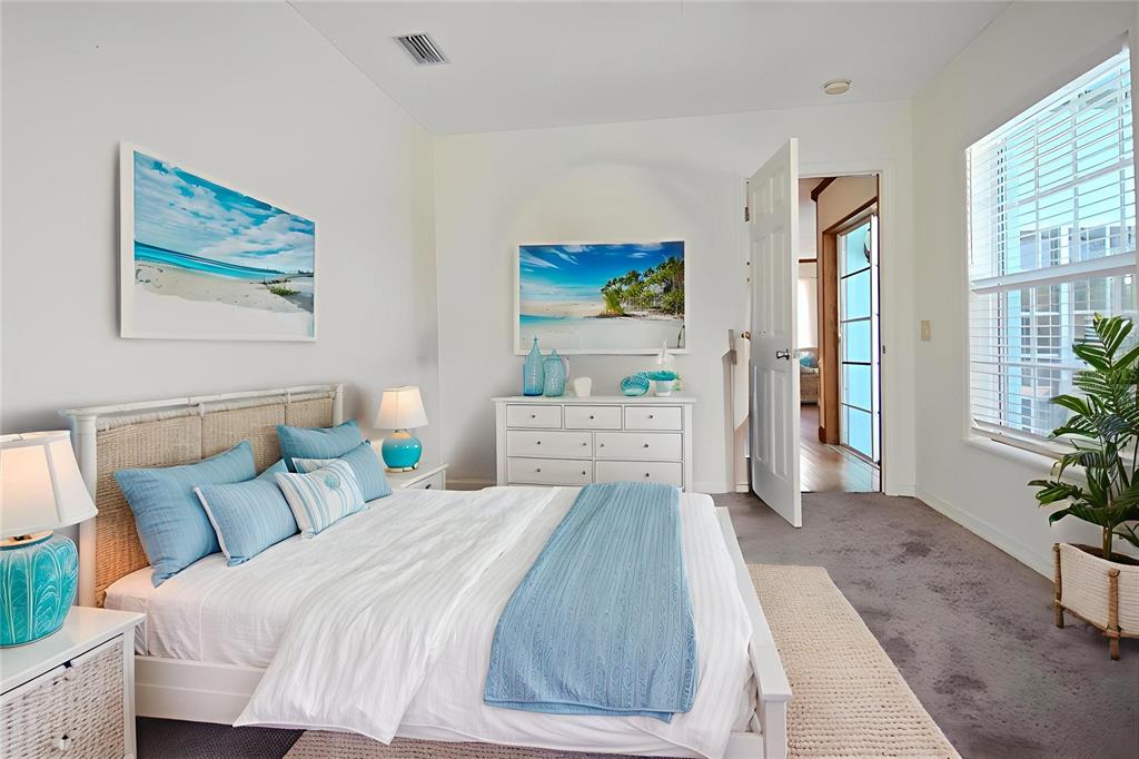 Venice, Florida, 34285, United States, 5 Bedrooms Bedrooms, ,4 BathroomsBathrooms,Residential,For Sale,1907597
