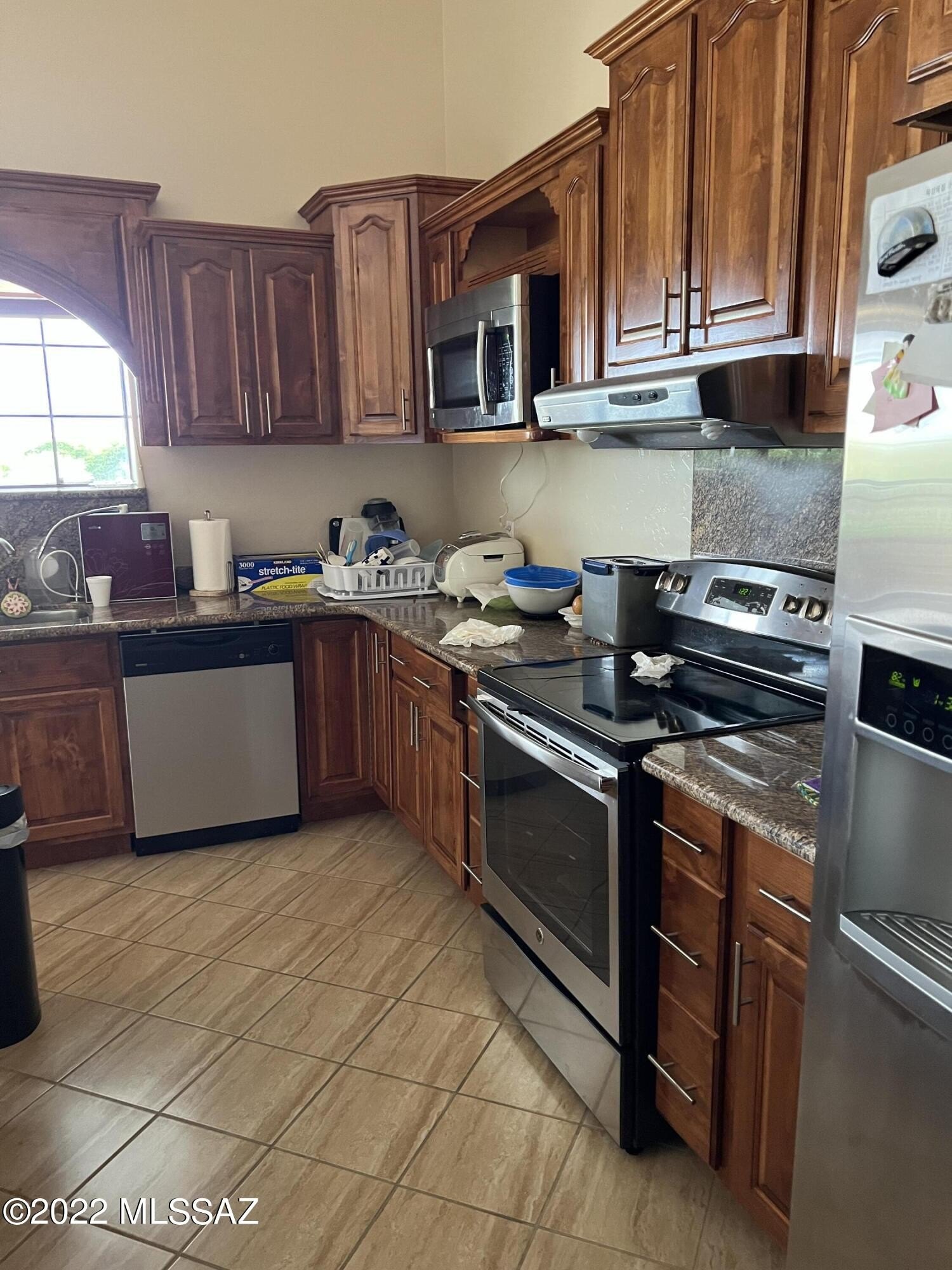 Nogales, Arizona, 85621, United States, 4 Bedrooms Bedrooms, ,4 BathroomsBathrooms,Residential,For Sale,1865061