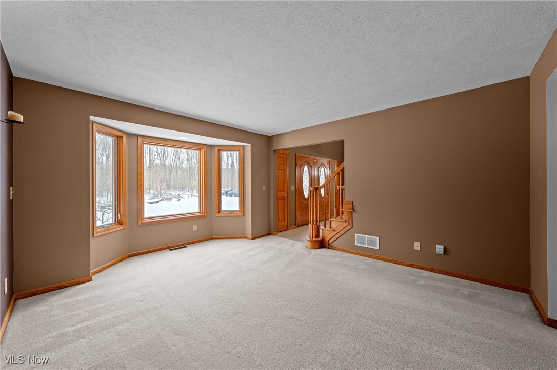 Chardon, Ohio, 44024, United States, 4 Bedrooms Bedrooms, ,3 BathroomsBathrooms,Residential,For Sale,2006450