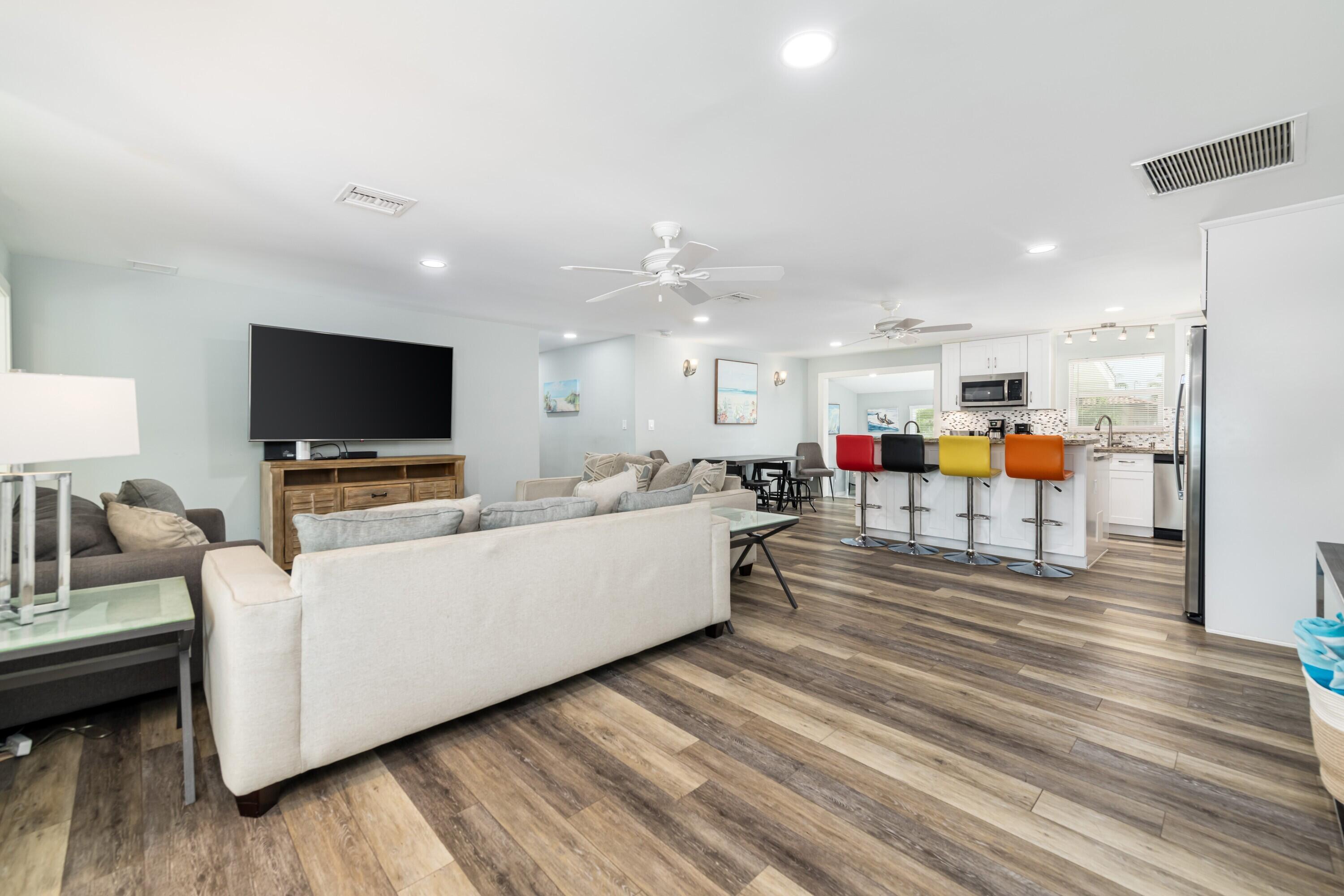 MARATHON, Florida, 33050, United States, 5 Bedrooms Bedrooms, ,4 BathroomsBathrooms,Residential,For Sale,1837177