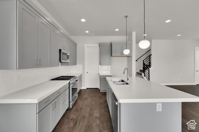 Lehi, Utah, 84043, United States, 3 Bedrooms Bedrooms, ,3 BathroomsBathrooms,Residential,For Sale,1975119