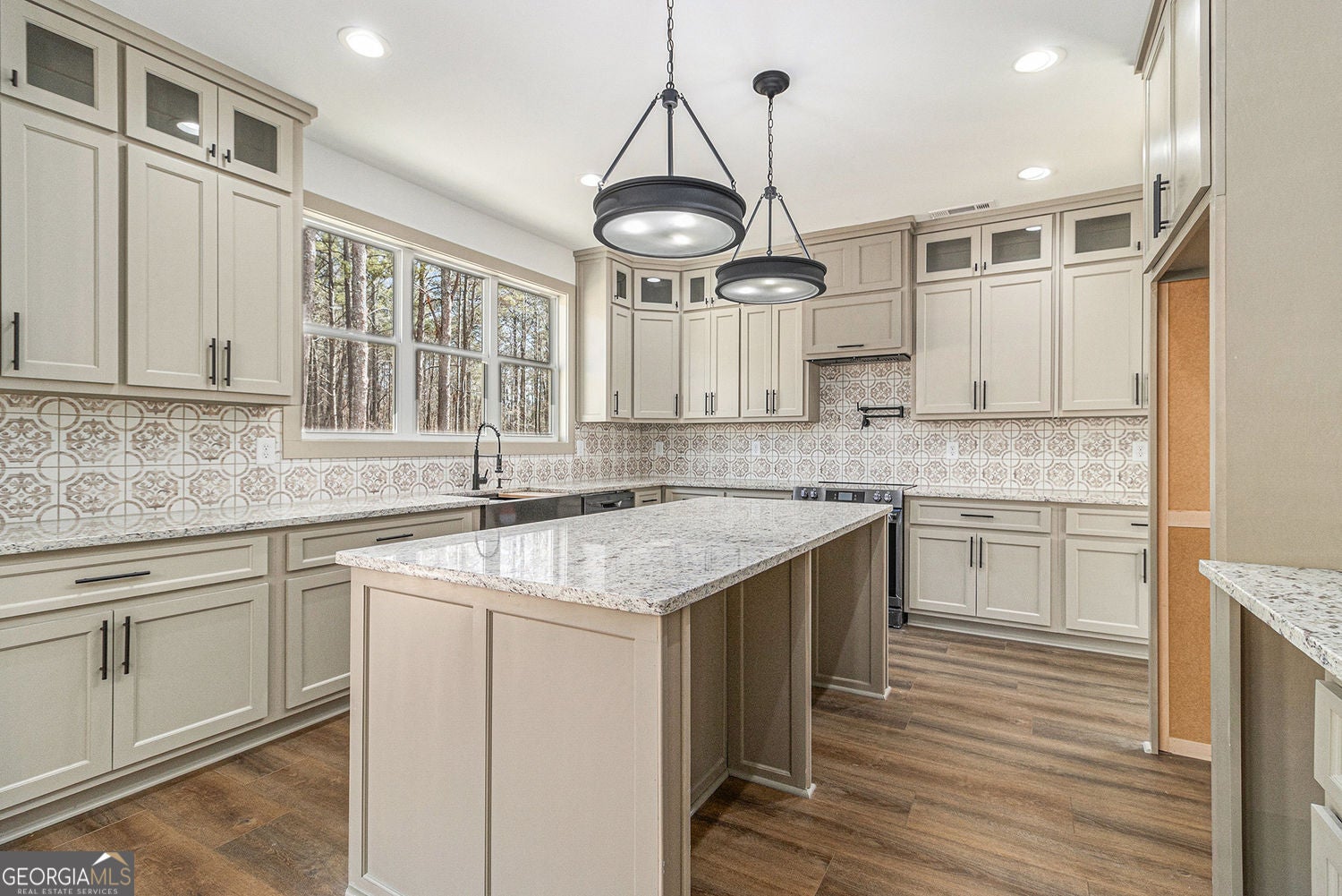 Oxford, Georgia, 30054, United States, 4 Bedrooms Bedrooms, ,3 BathroomsBathrooms,Residential,For Sale,1952005