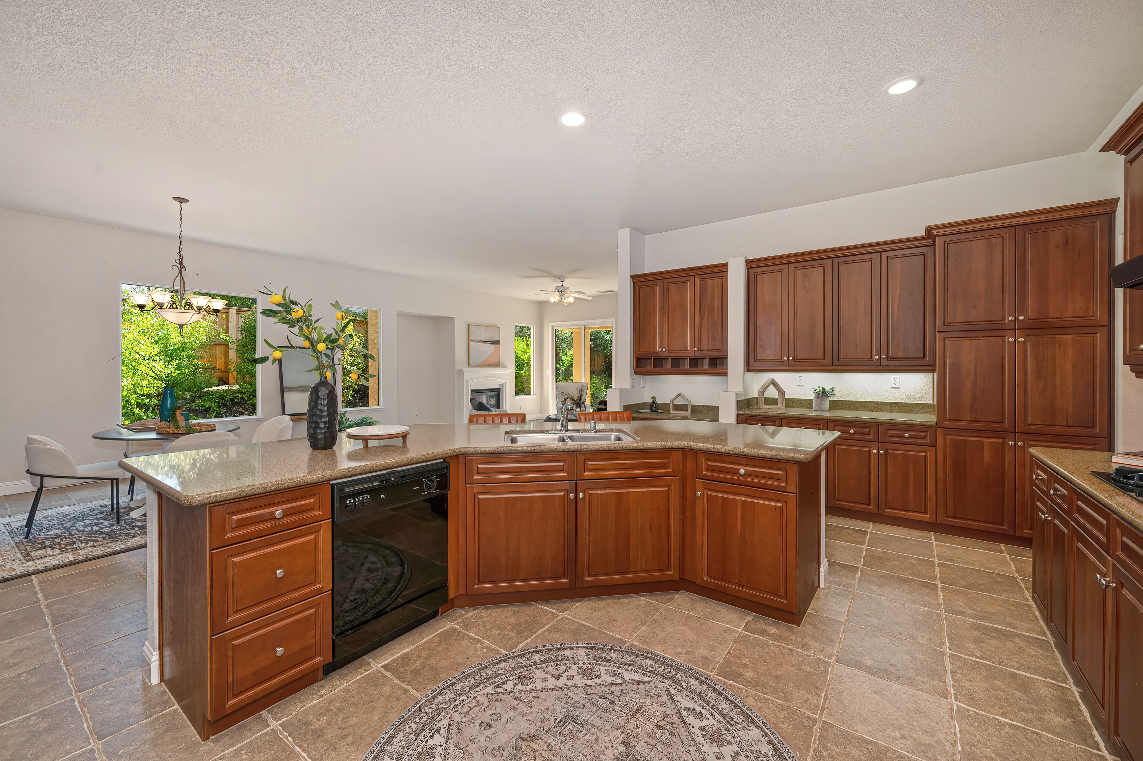  516 Montecito Court, El Dorado Hills, CA 95762 - 物件實景