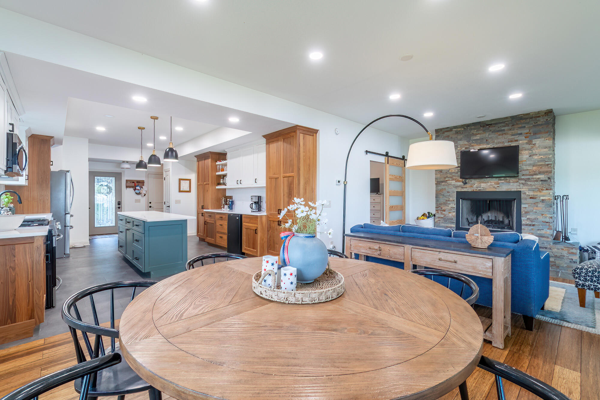 Coldwater, Michigan, 49036, United States, 3 Bedrooms Bedrooms, ,2 BathroomsBathrooms,Residential,For Sale,1918174