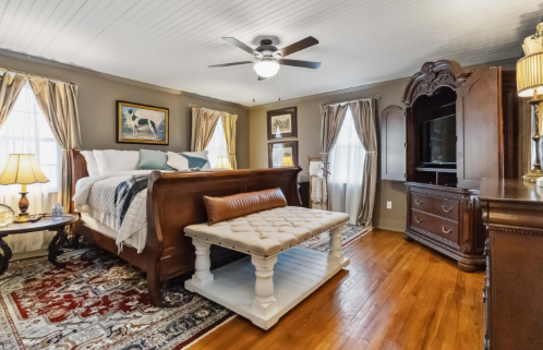 Barbourville, Kentucky, 40769, United States, 7 Bedrooms Bedrooms, ,4 BathroomsBathrooms,Residential,For Sale,1973975