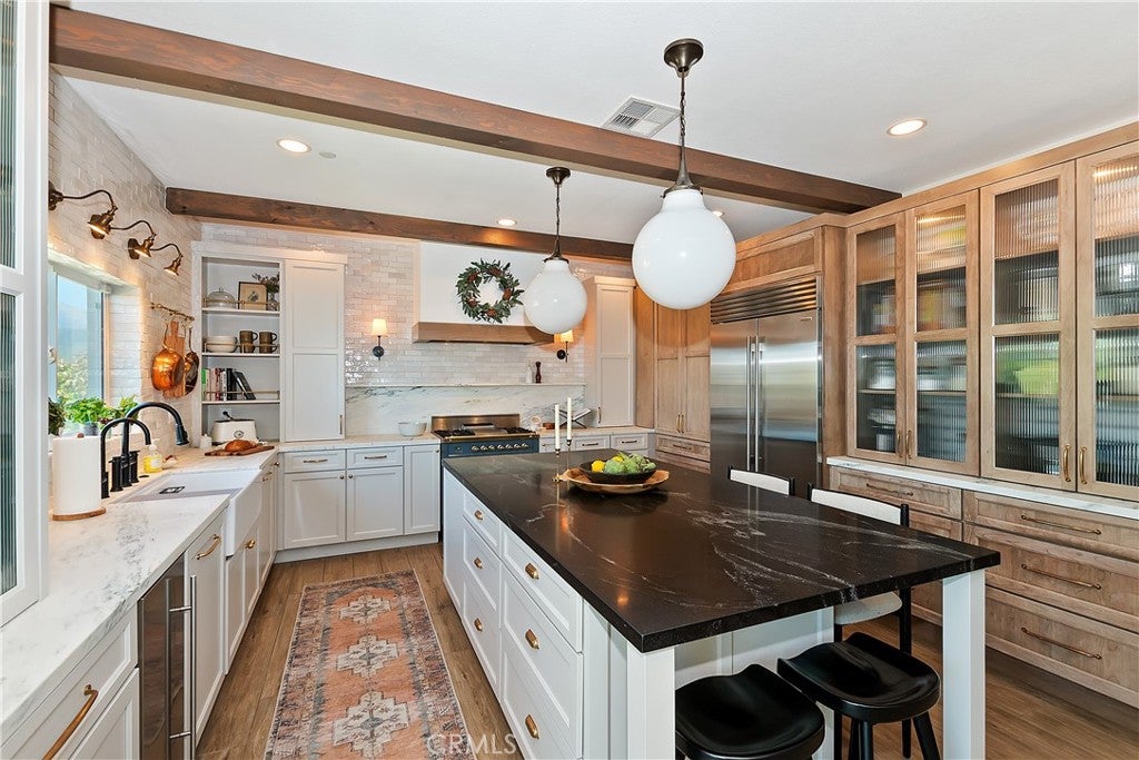 Beaumont, California, 92223, United States, 4 Bedrooms Bedrooms, ,5 BathroomsBathrooms,Residential,For Sale,1881232