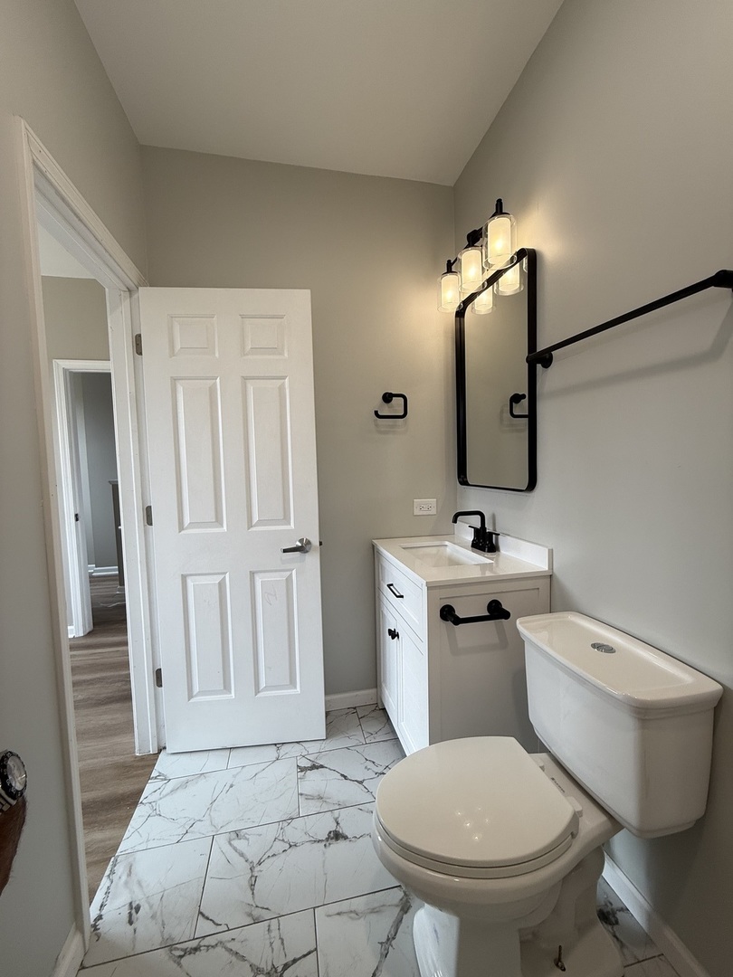 Chicago, Illinois, 60610, United States, 3 Bedrooms Bedrooms, ,3 BathroomsBathrooms,Residential,For Sale,1928687