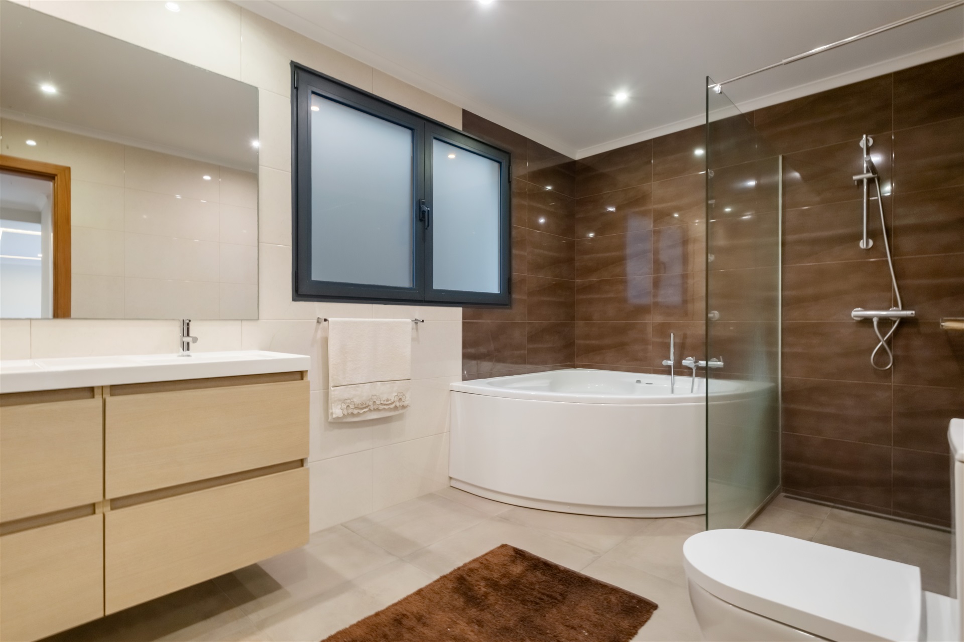  House, 6 bedrooms, for Sale - 物件實景