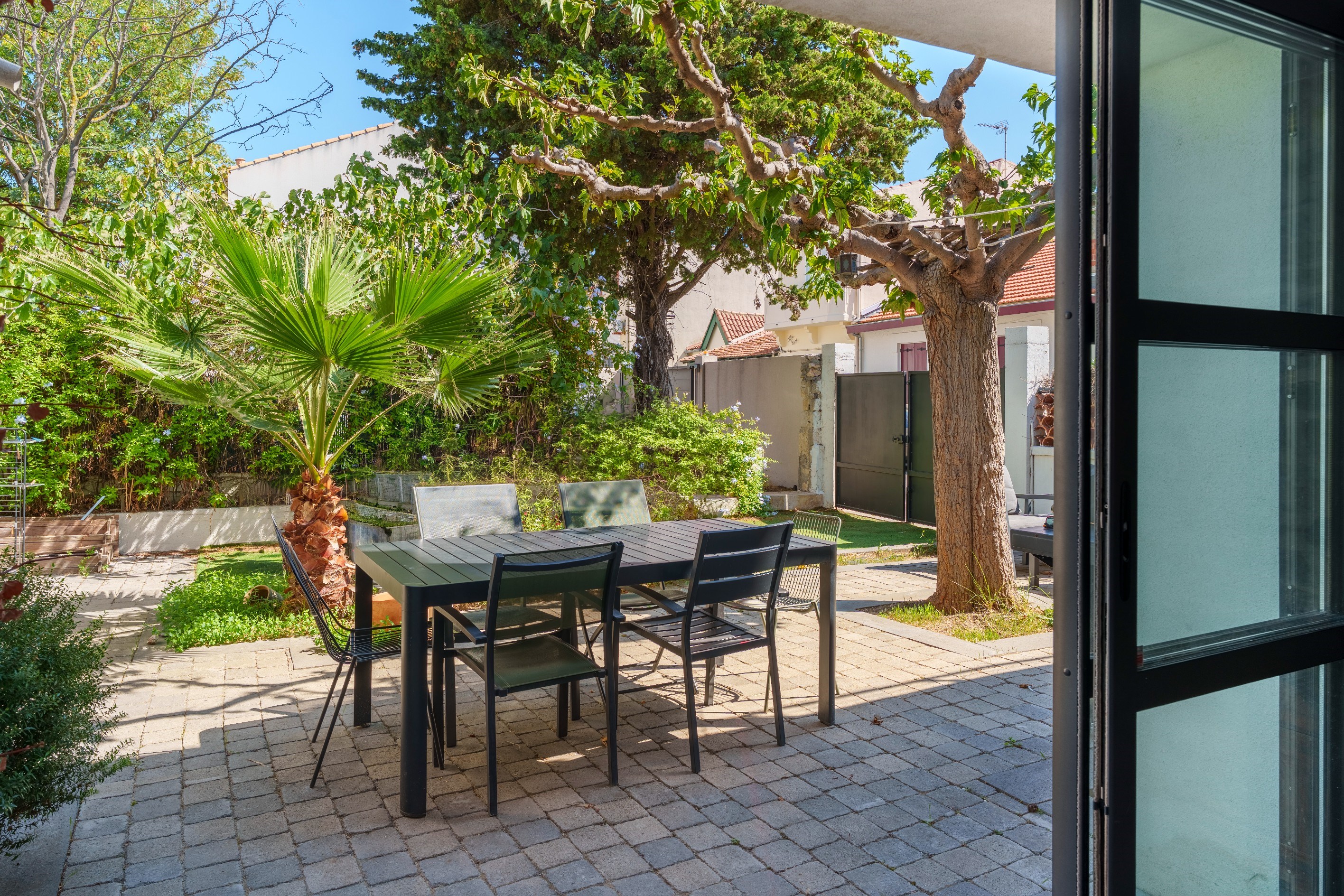  A charming stone house in the heart of Palavas-les-Flots, just a stone