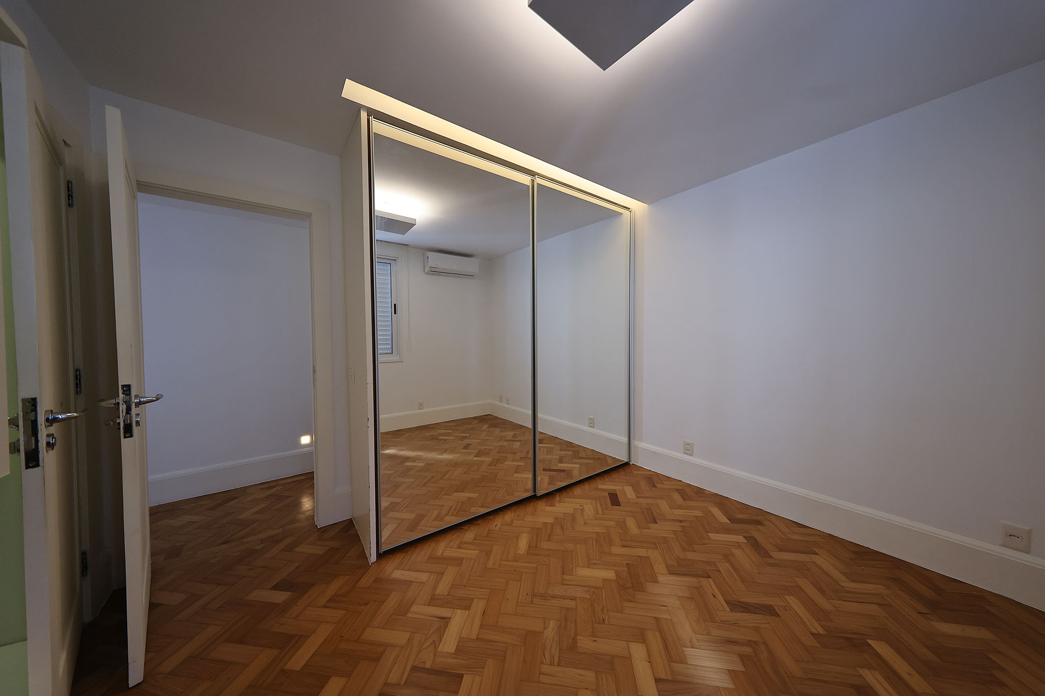  Exclusive penthouse with open views on Francisco Bhering - 物件實景