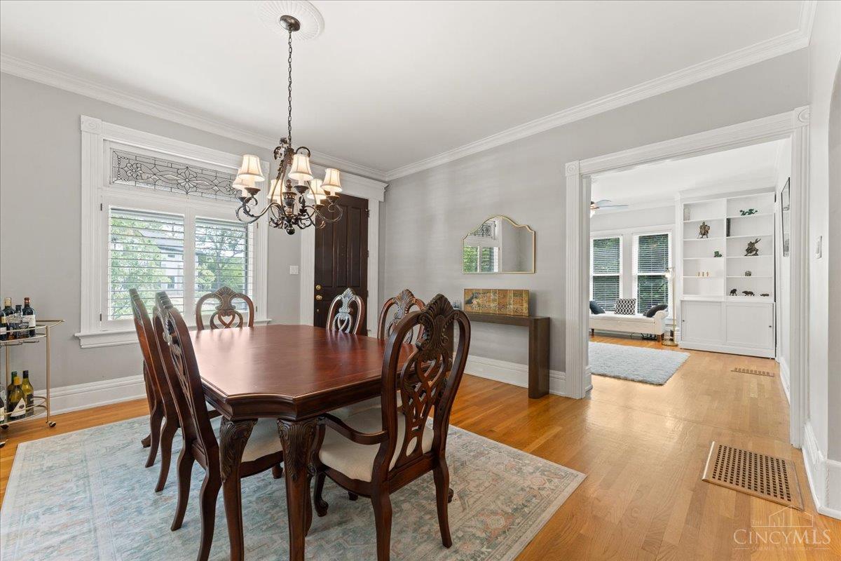 Cincinnati, Ohio, 45226, United States, 3 Bedrooms Bedrooms, ,2 BathroomsBathrooms,Residential,For Sale,1911951