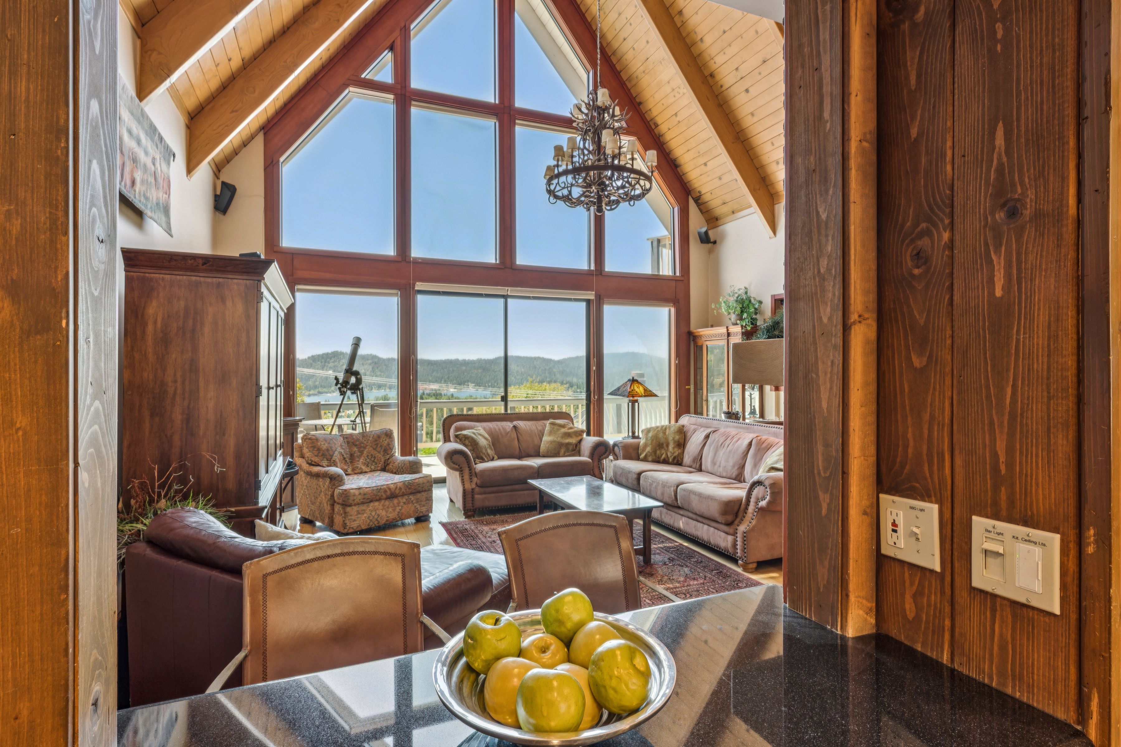  1369 Yellowstone Drive, Lake Arrowhead, CA 92352 - 物件實景