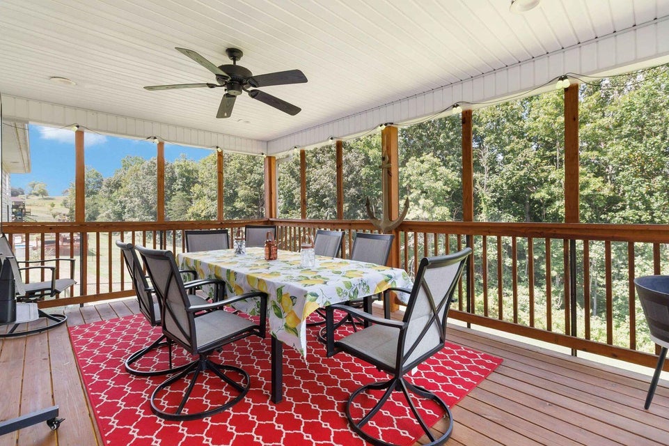 Somerset, Kentucky, 42503, United States, 4 Bedrooms Bedrooms, ,3 BathroomsBathrooms,Residential,For Sale,1981769