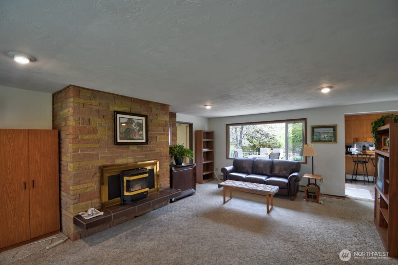 Olympia, Washington, 98512, United States, 4 Bedrooms Bedrooms, ,2 BathroomsBathrooms,Residential,For Sale,1796767