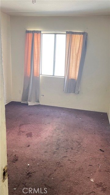 Los Angeles, California, 90023, United States, 9 Bedrooms Bedrooms, ,Residential,For Sale,1938379