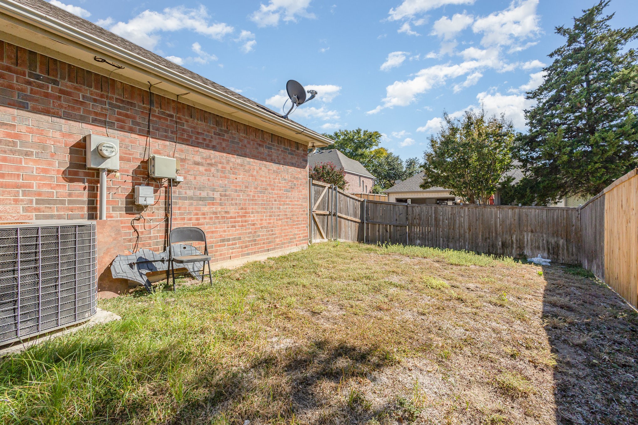 Carrollton, Texas, 75007, United States, 5 Bedrooms Bedrooms, ,3 BathroomsBathrooms,Residential,For Sale,1965546